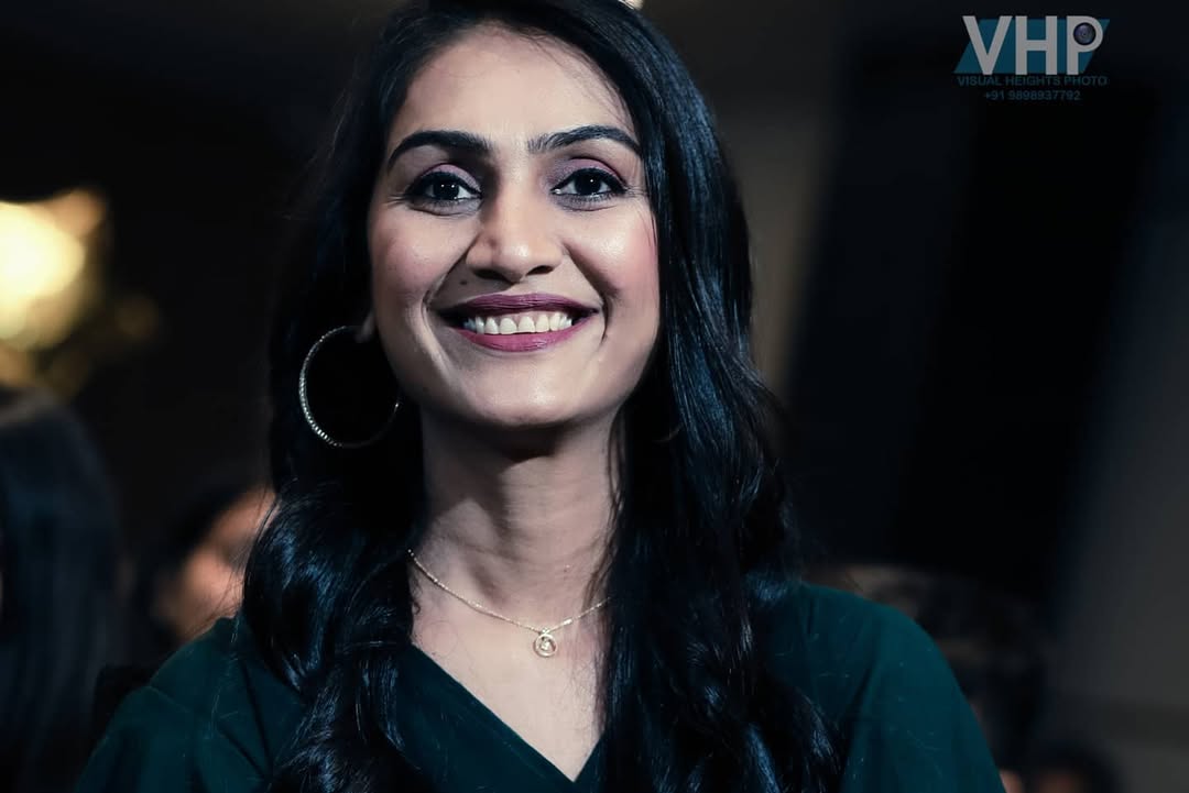 A beautiful multi-tiered wedding cake with flowers